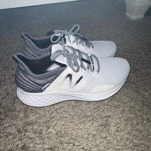 Women’s size 8 New Balance ROAV Fresh Foam